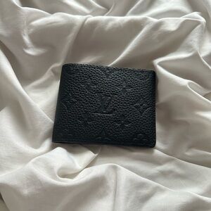 AUTHENTIC 💚 Louis Vuitton Wallet 🎄